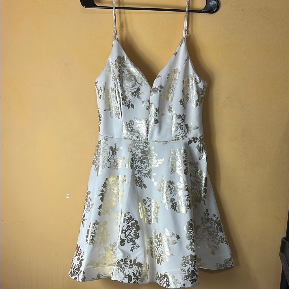 B Darlin beautiful Floral Dress Size 11/12 - Picture 4 of 6